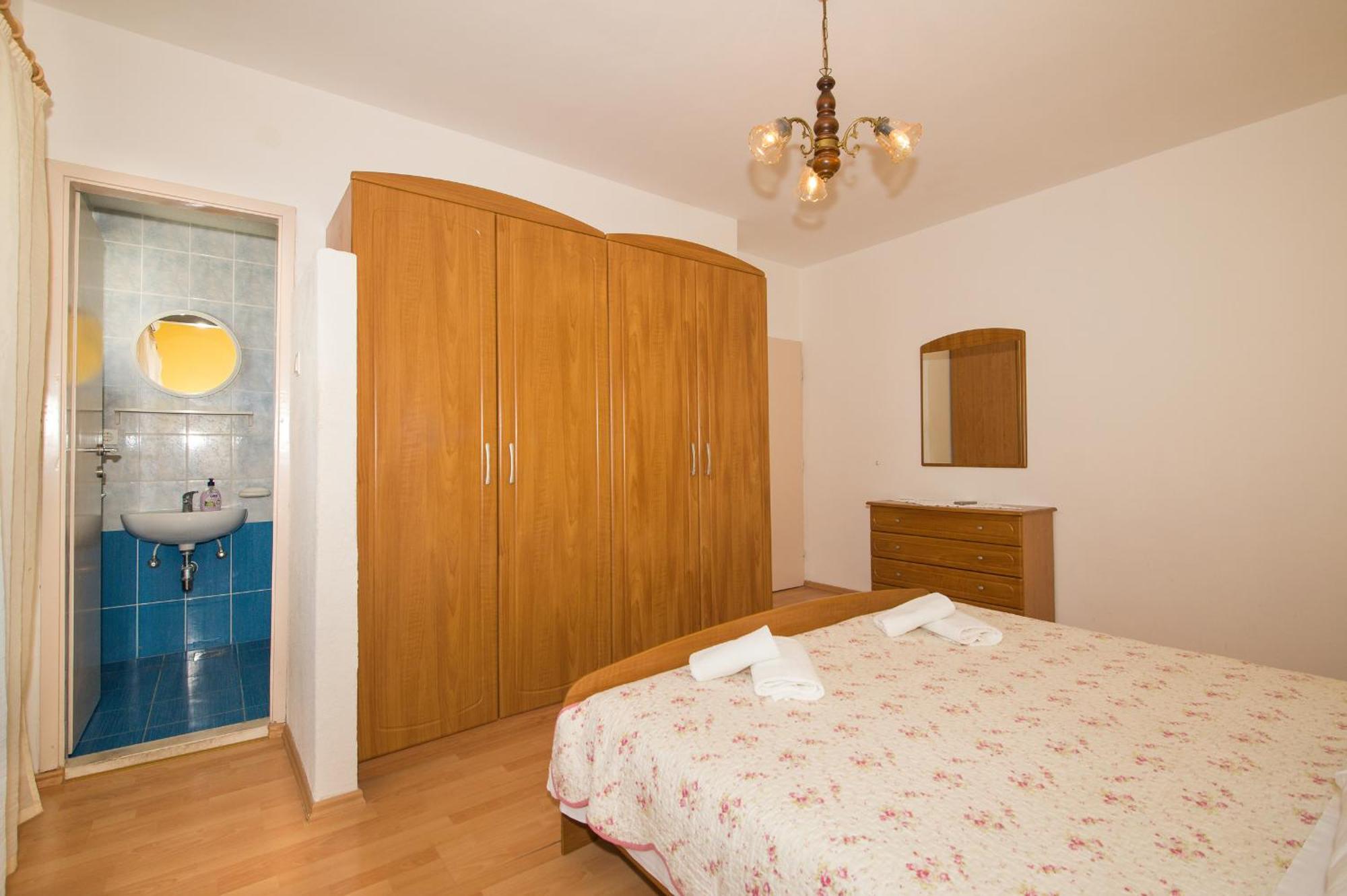 Apartments Marieta Makarska Room photo