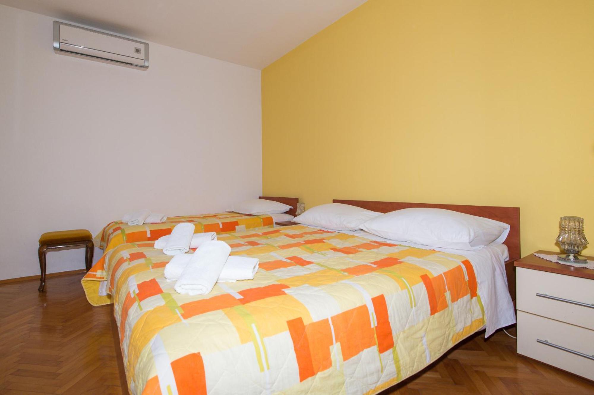 Apartments Marieta Makarska Room photo