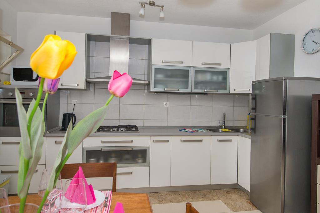 Apartments Marieta Makarska Exterior photo